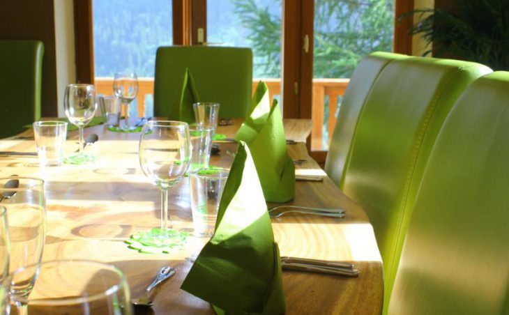 Chalet Morville, Les Deux Alpes, Dining Table